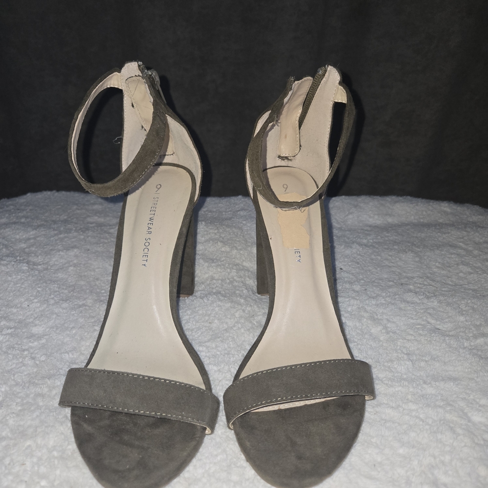 Streetwear Society Olive Block Heel Sandals
